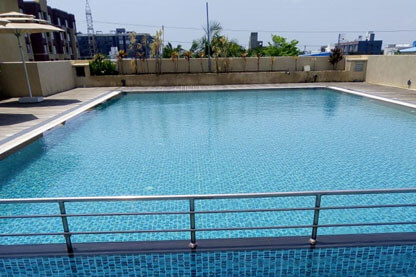 Brigade Xanadu Nolombur swimming pool